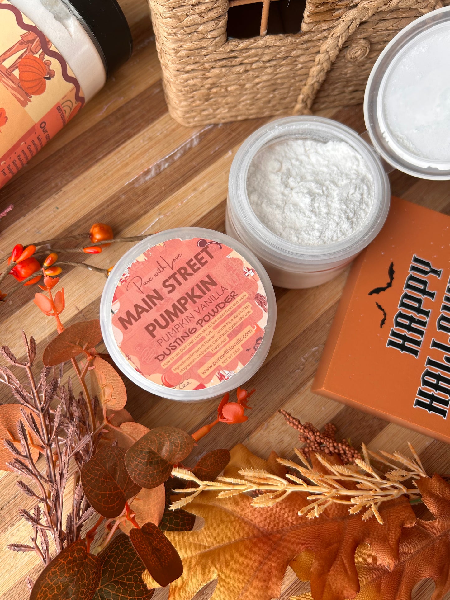 Main Street Pumpkin Enchanted Active Dusting Powder